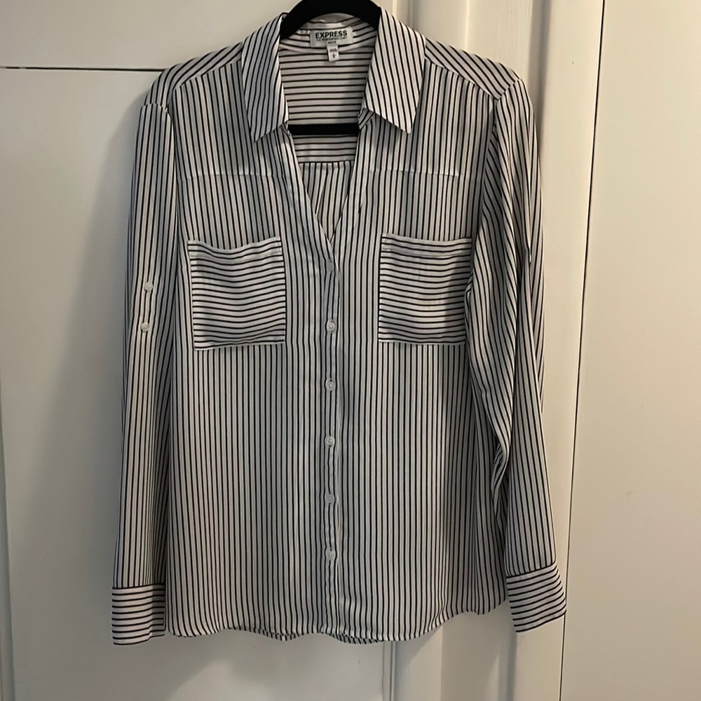Express- The Portofino Shirt Large black/white striped